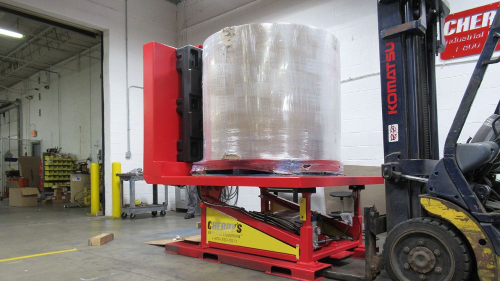 LDT-4000-T2 roll tipper with pallet holder
