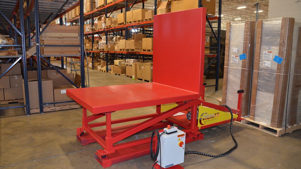 Low duty tipper with external electrical panel & pendant