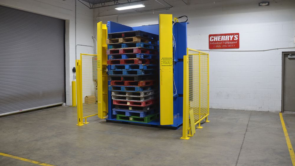 Four way pallet straightener - CHEP Pallets