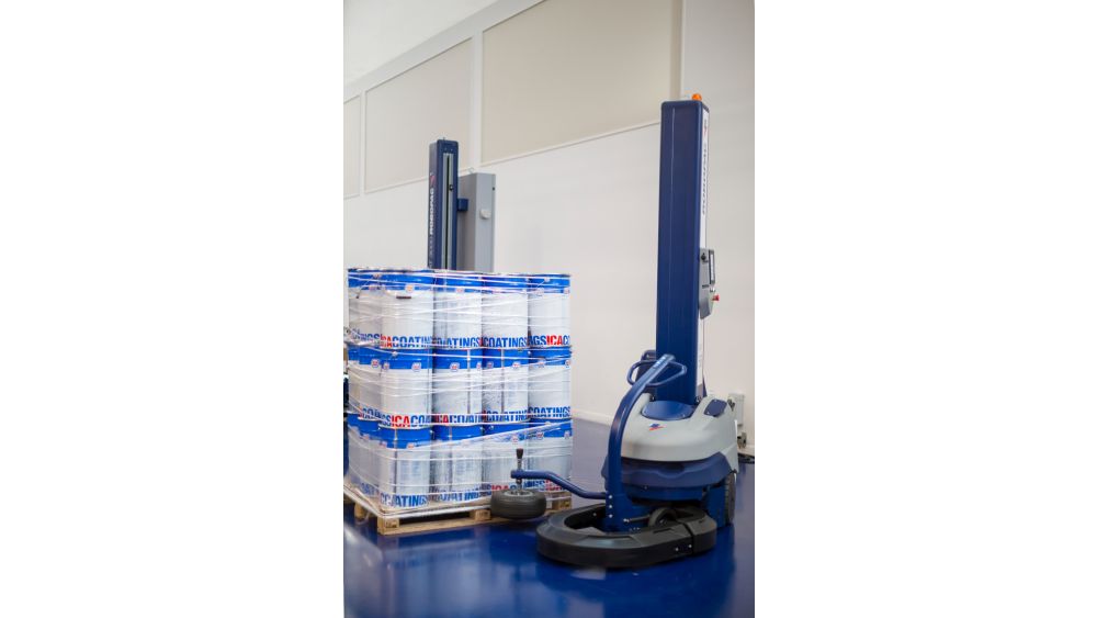 S6 Robot Shrink Wrapping Paint Cans