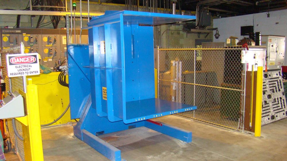 Pallet Inverter with guarding at a chemical plant