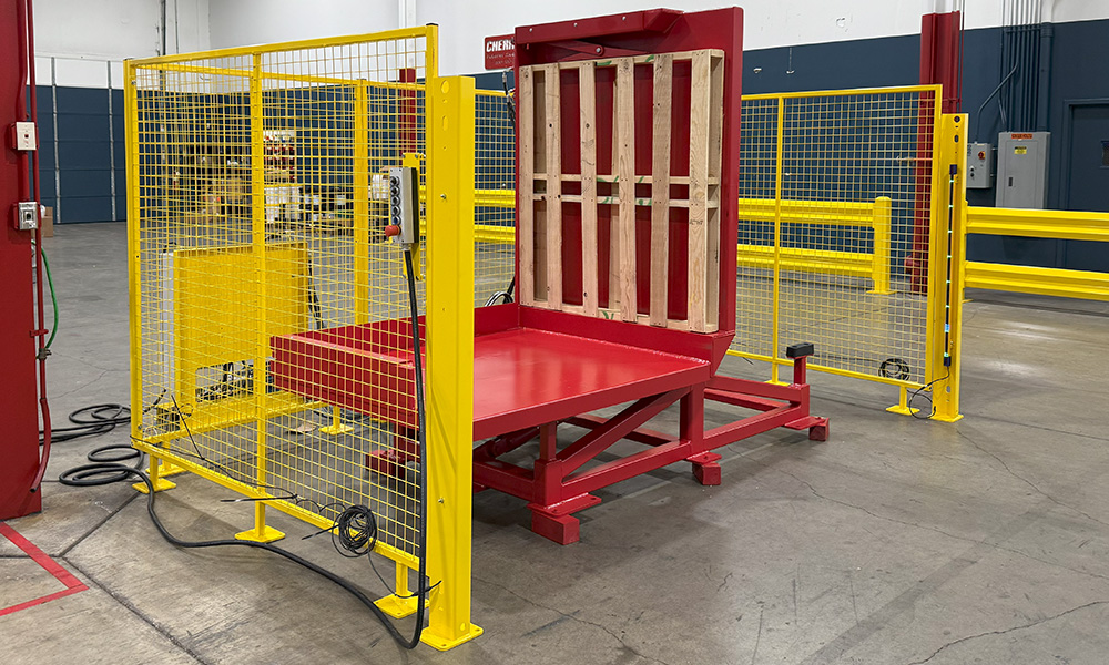 Optional - pallet grippers on vertical and horizontal loading tables