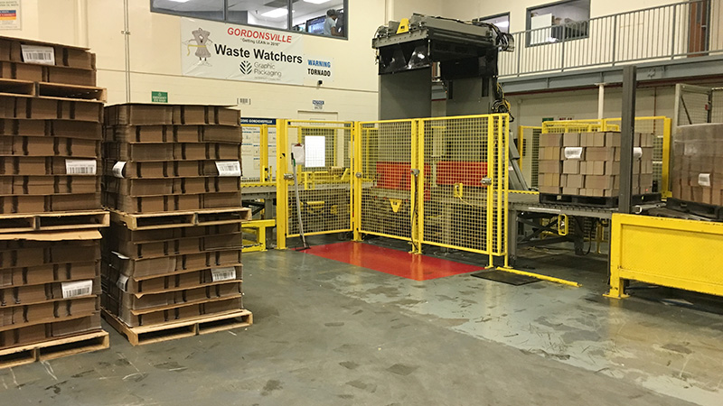 Inle Pallet Inverter with Pallet Grippers