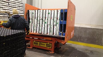 Freezer spacer removal prior to shipping