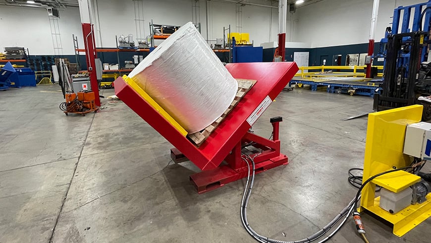 LDT-2000 tipper handling paper rolls
