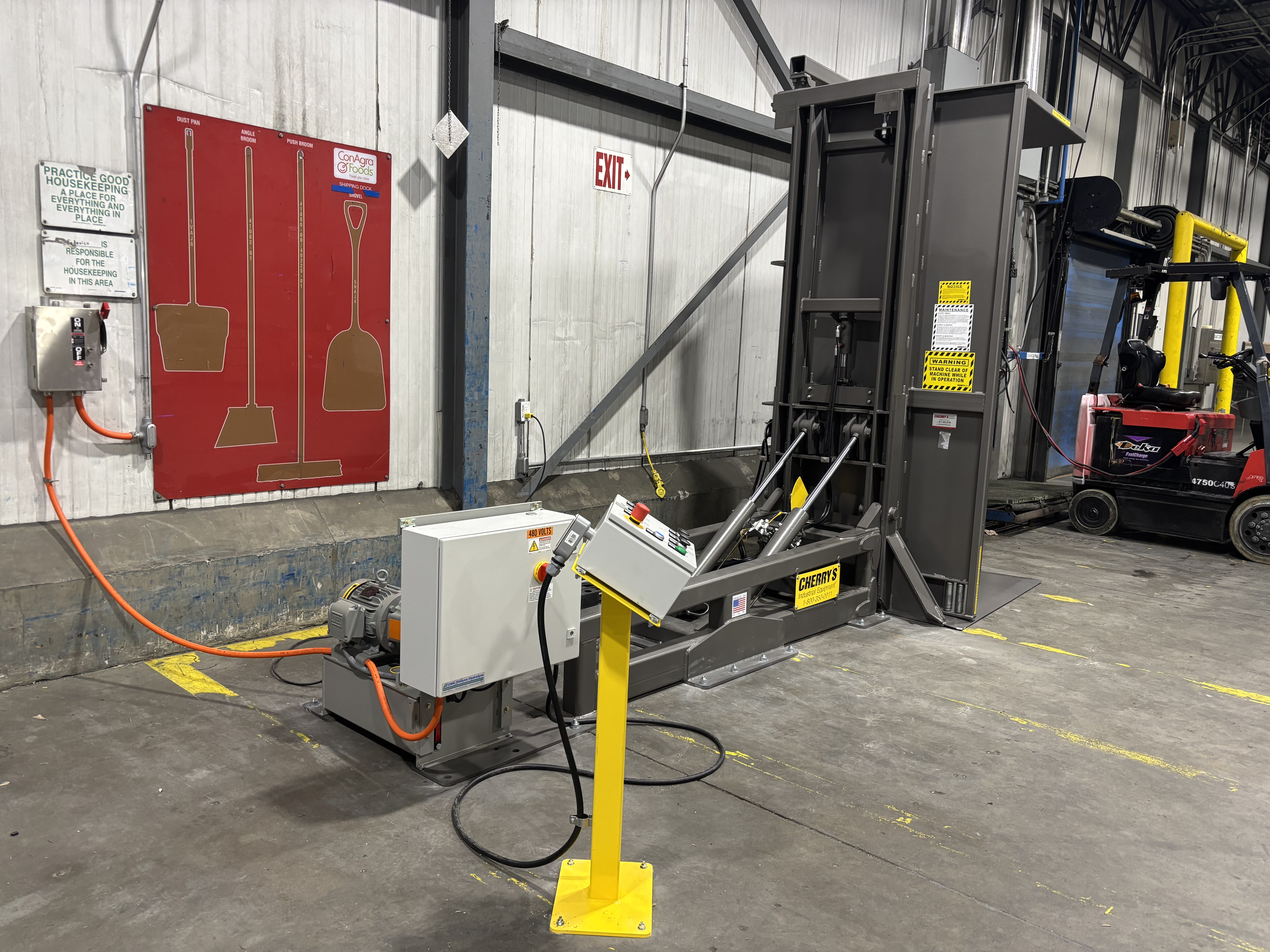 Pallet Spacer Recovery System operator panel and power unit